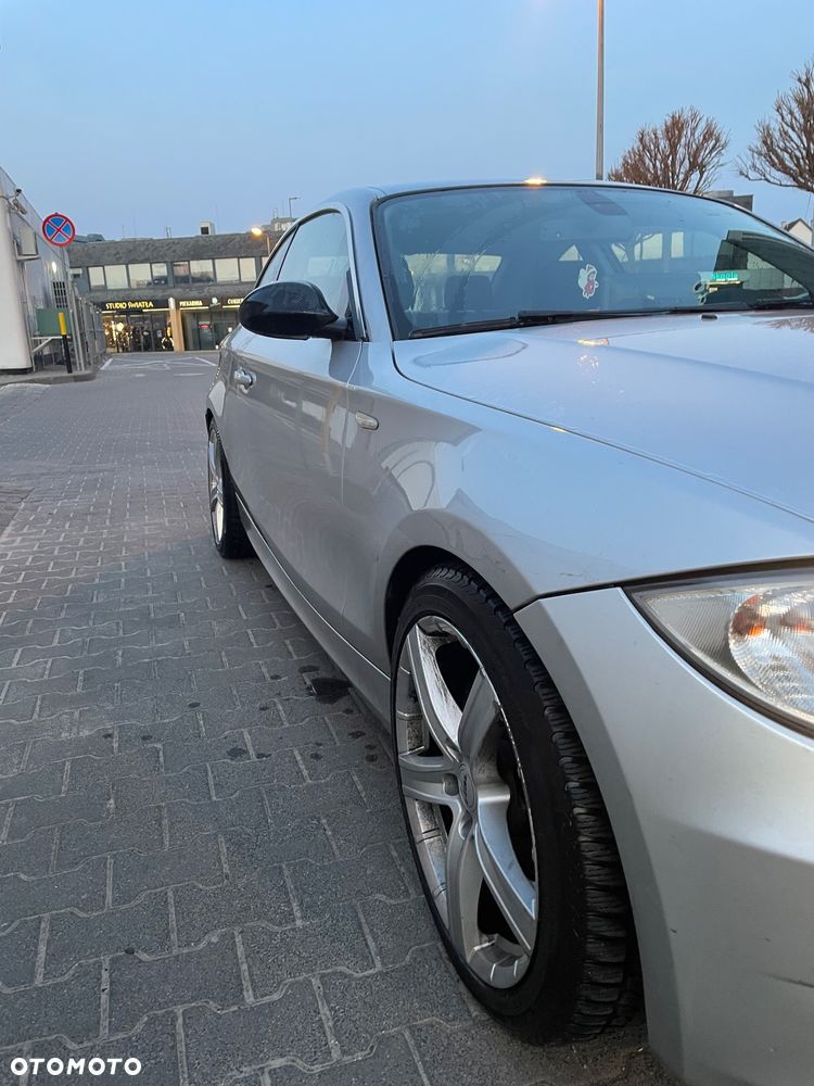BMW Seria 1 123d DPF - 4