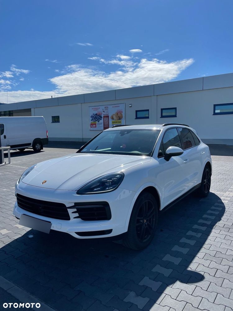 Porsche Cayenne Standard - 1