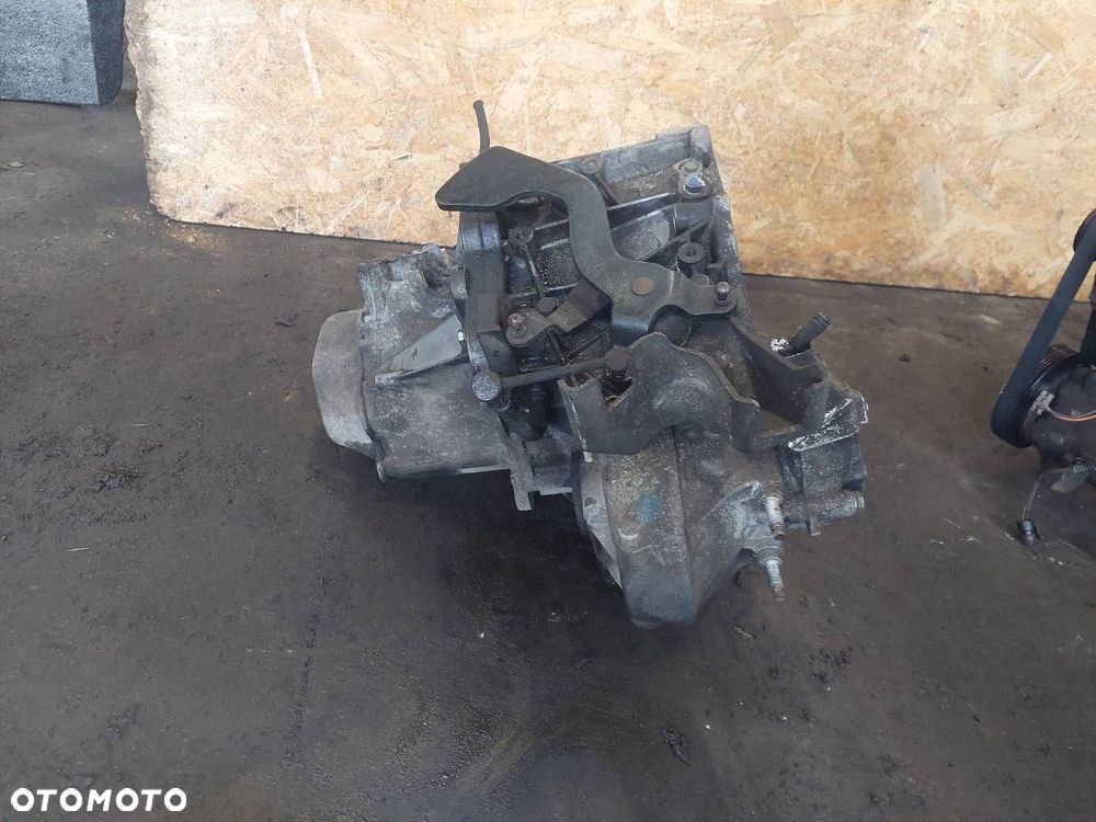 SKRZYNIA BIEGÓW CITROEN C5 I 2.0 16V MANUAL 5 BIEGÓW 20DL30 - 2