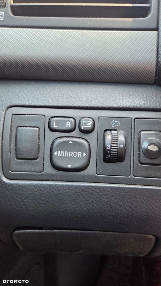 Toyota Avensis 2.0 D-4D Sol - 9