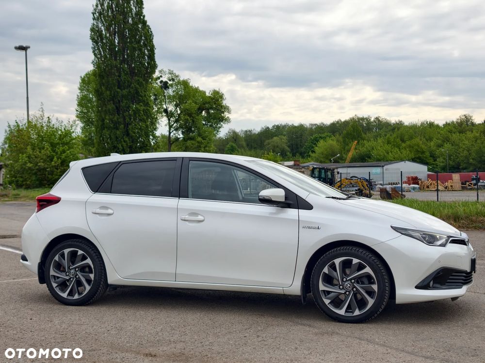 Toyota Auris 1.8 HSD Luna - 5