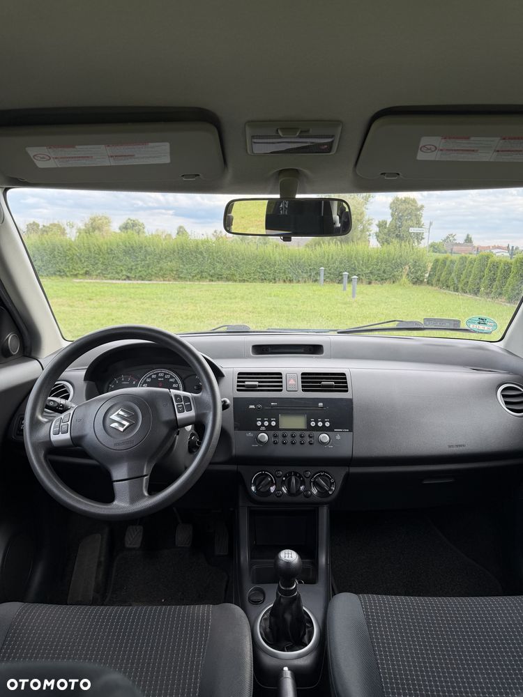 Suzuki Swift - 6