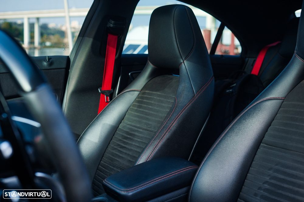 Mercedes-Benz CLA 45 AMG 4Matic Speedshift DCT 7G Night Edition - 9