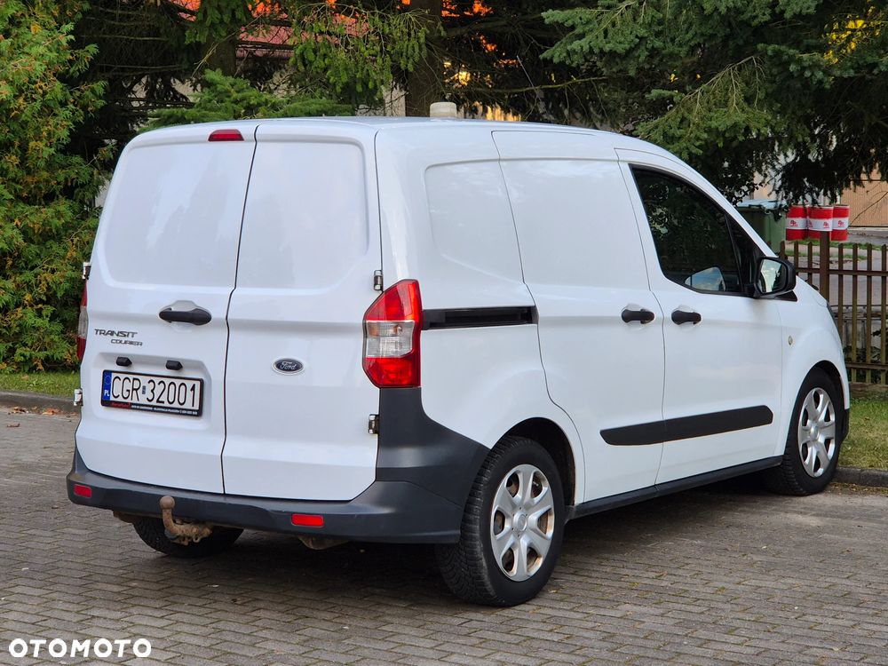 Ford Transit Courier - 4