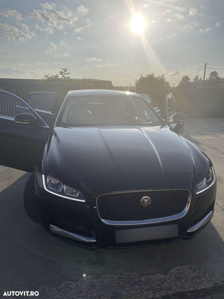 Jaguar XF 20d RWD E-Performance Prestige - 24