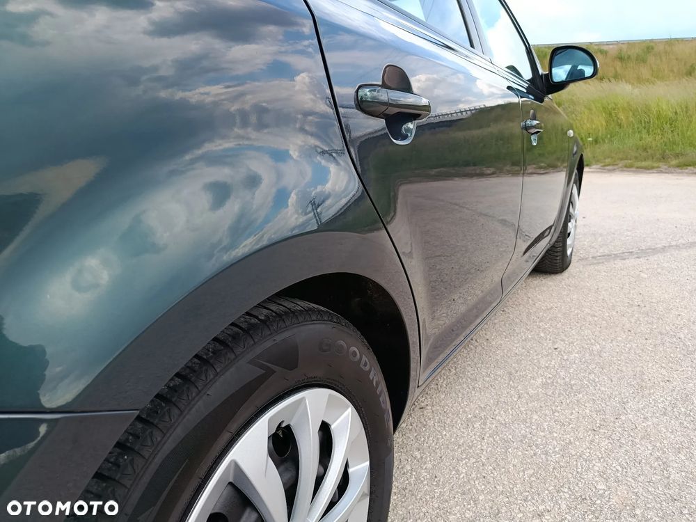 Kia Ceed - 10