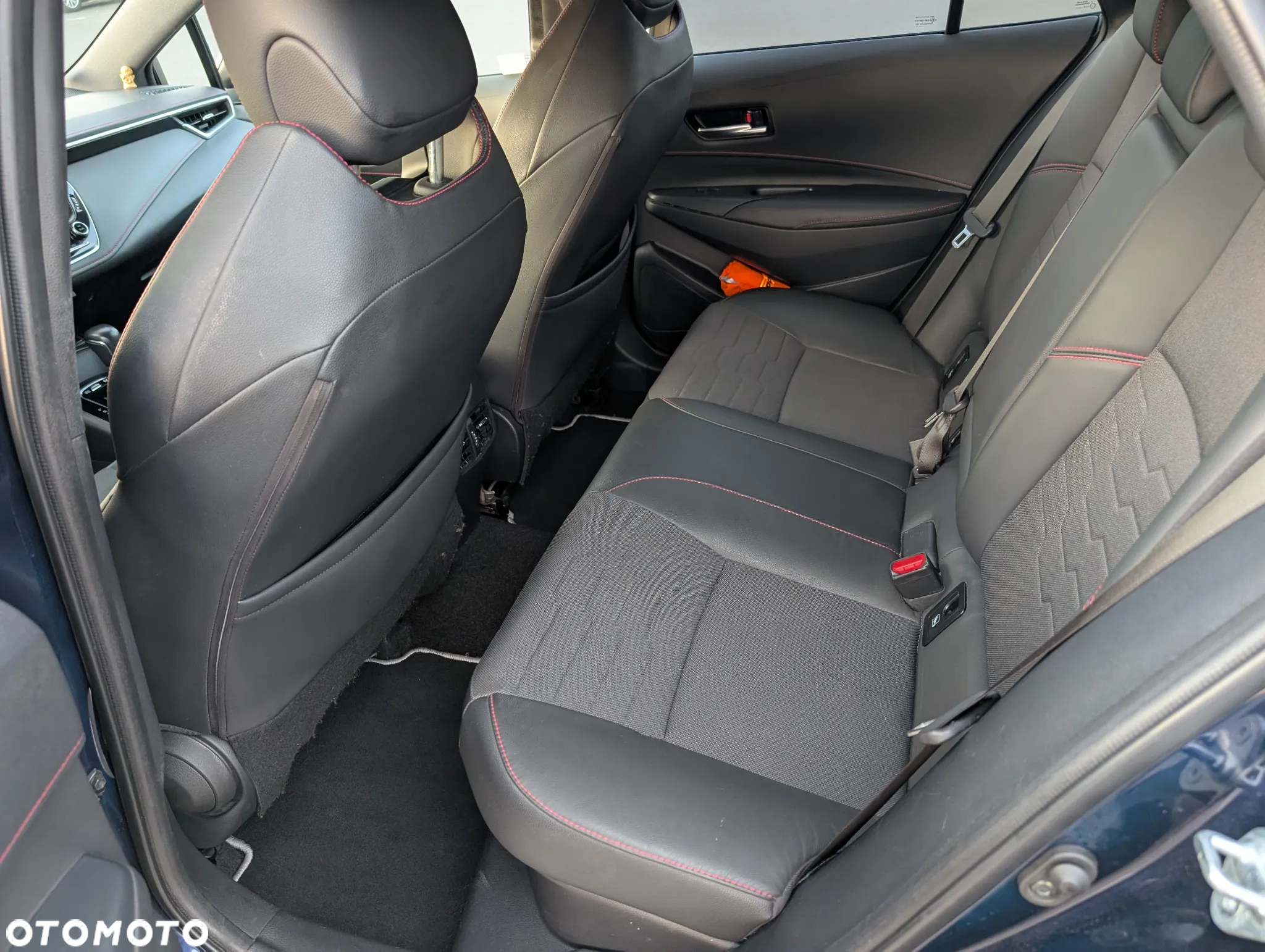 Toyota Corolla 1.8 Hybrid Executive - 20