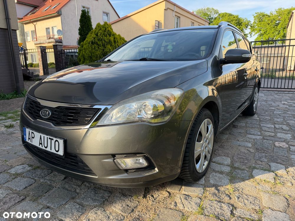 Kia Ceed 1.6 CRDi 90 ISG Spirit - 1