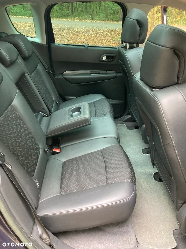 Peugeot 3008 HDi 115 Allure - 15