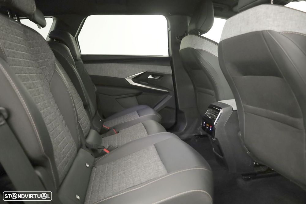 Peugeot 5008 1.2 Hybrid Allure e-DCS6 - 19