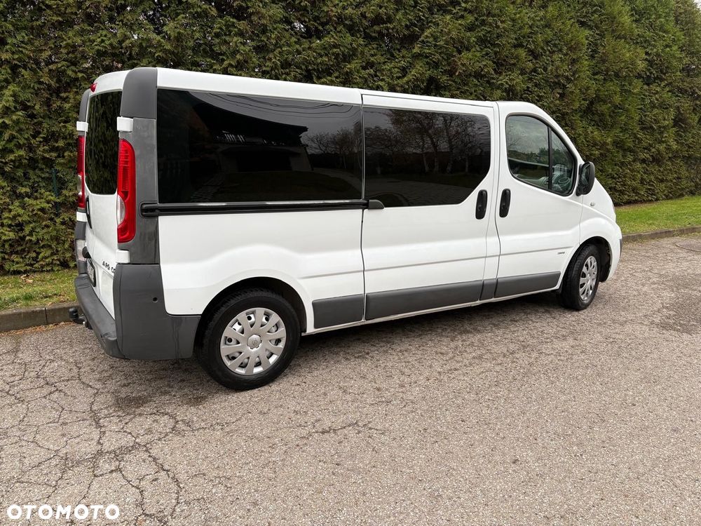 Opel Vivaro L2H1 2.9t - 10