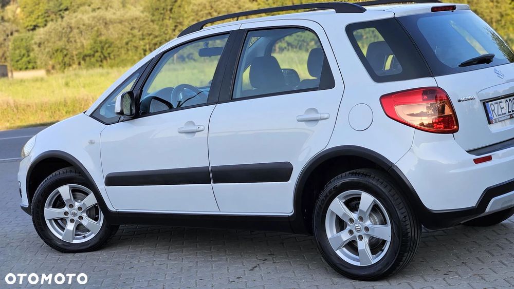 Suzuki SX4 1.6 VVT 4x4 Style - 19