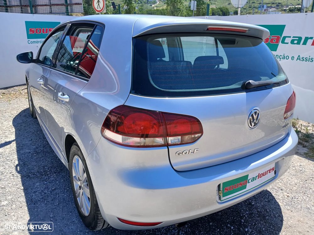 VW Golf 1.6 TDi Trendline BlueMotion - 12