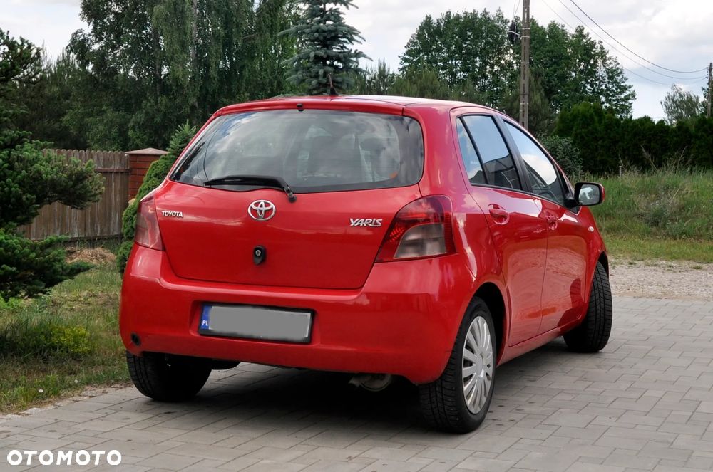 Toyota Yaris 1.3 Prestige - 4