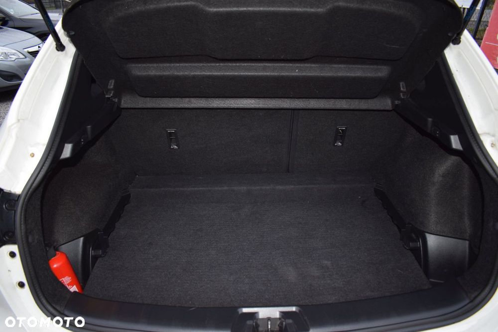 Nissan Qashqai 1.3 DIG-T TEKNA - 12