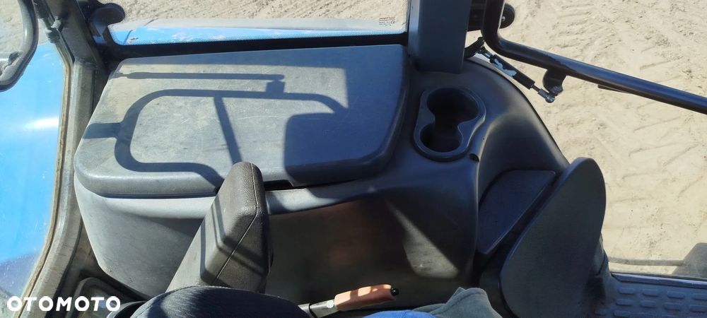 New Holland TM 140 - 13