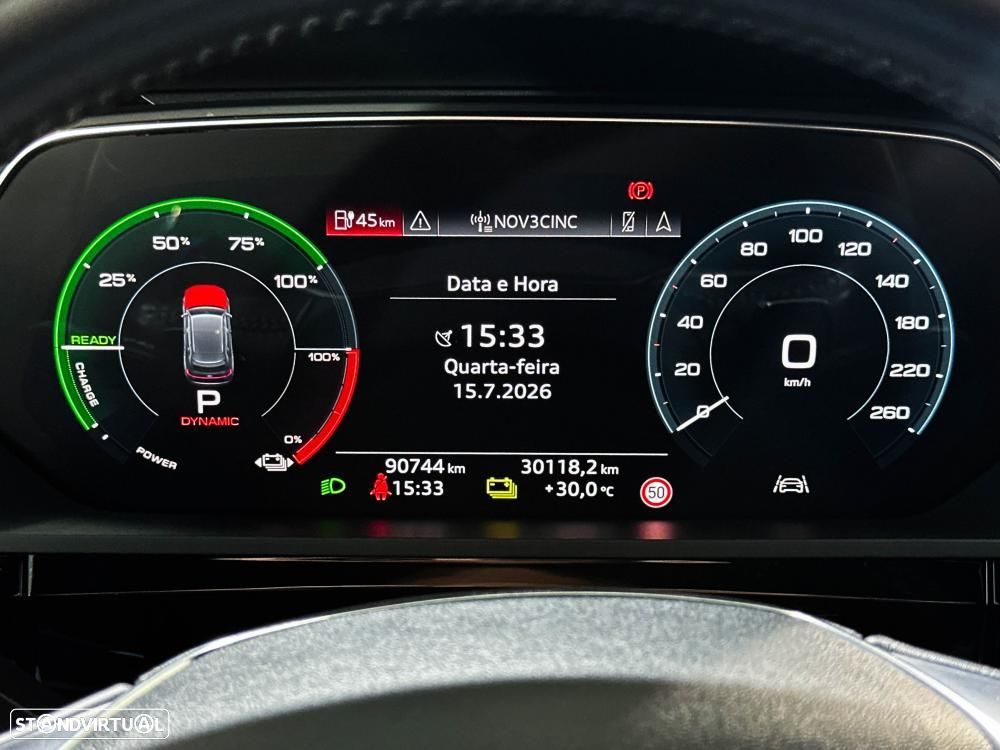 Audi e-tron 50 quattro S line - 38
