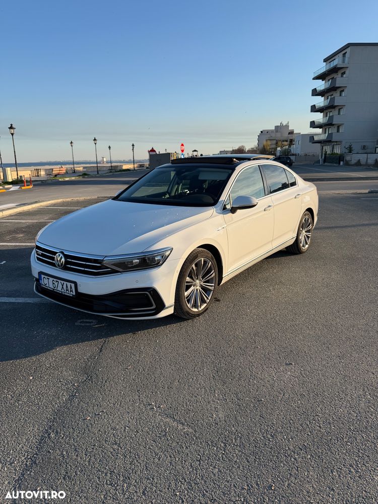 Volkswagen Passat Standard - 1