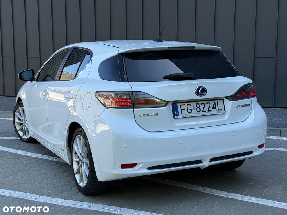 Lexus CT 200h Prestige - 11