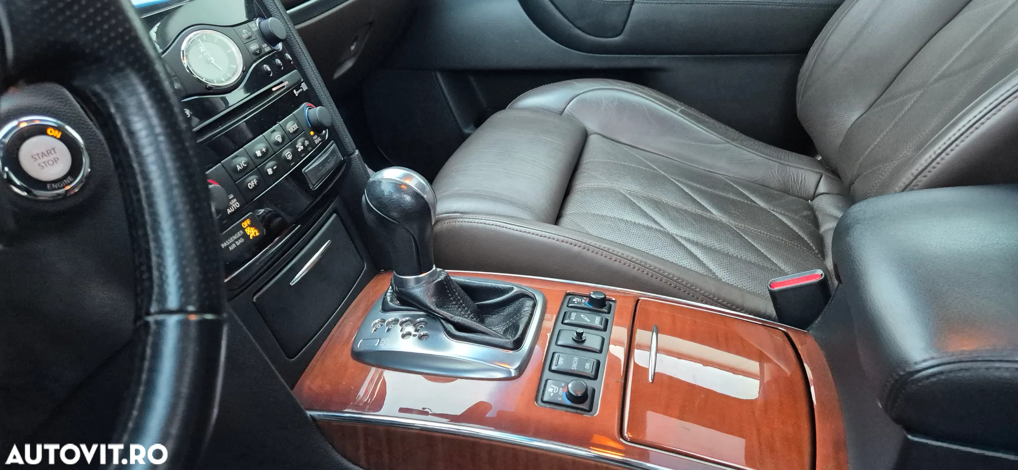 Infiniti FX 50 FX50 5.0L V8 S Premium AWD - 11