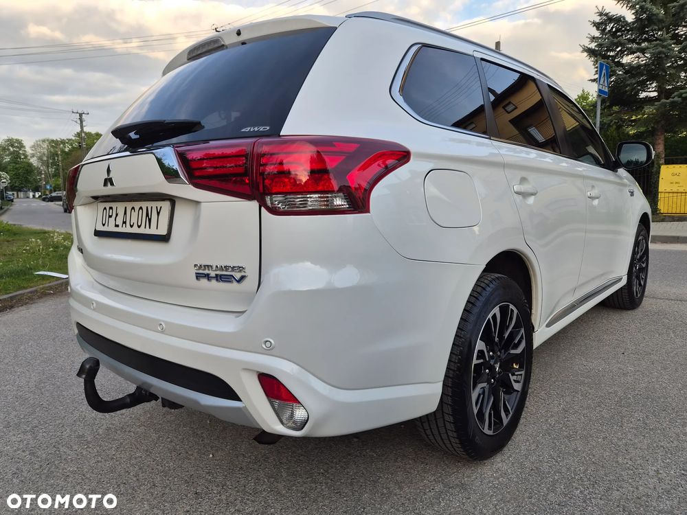 Mitsubishi Outlander - 21