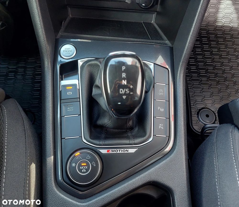 Volkswagen Tiguan - 27