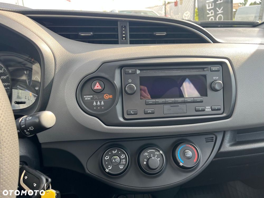 Toyota Yaris - 15