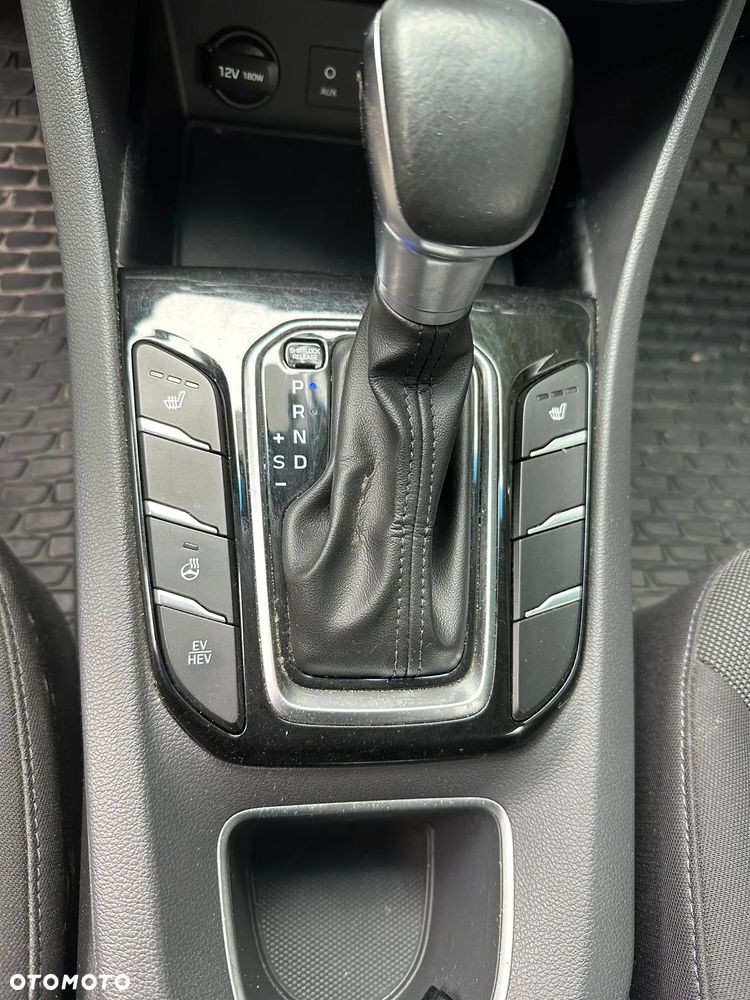 Hyundai IONIQ plug-in hybrid Premium - 27