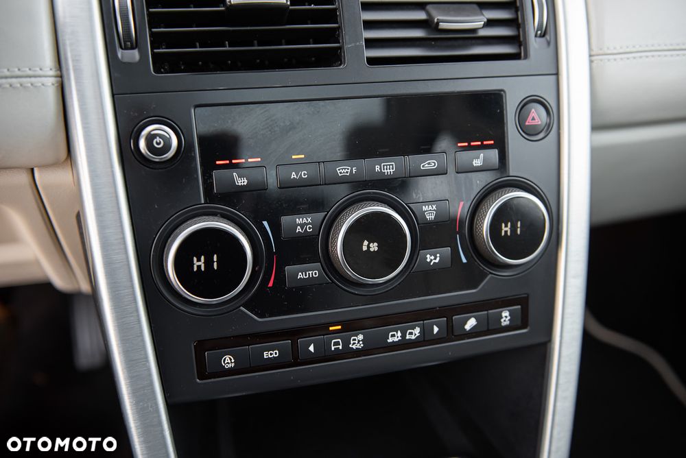 Land Rover Discovery Sport 2.0 D180 R-Dynamic HSE - 30