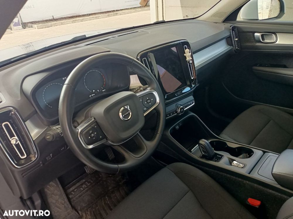 Volvo XC 40 T3 AT8 Momentum - 8