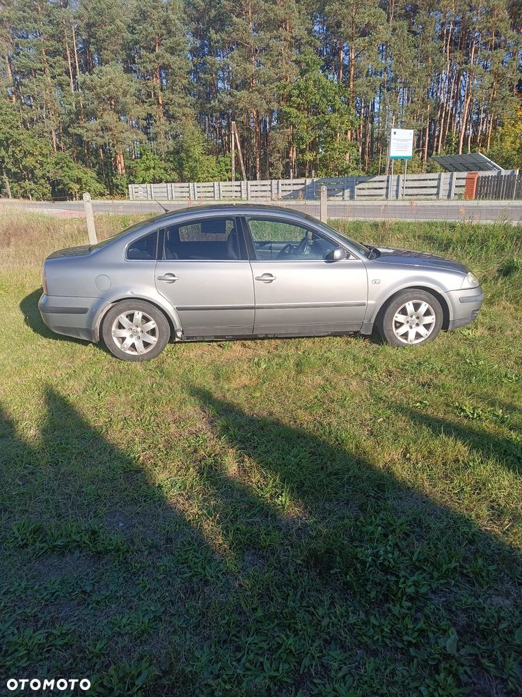 Volkswagen Passat - 2