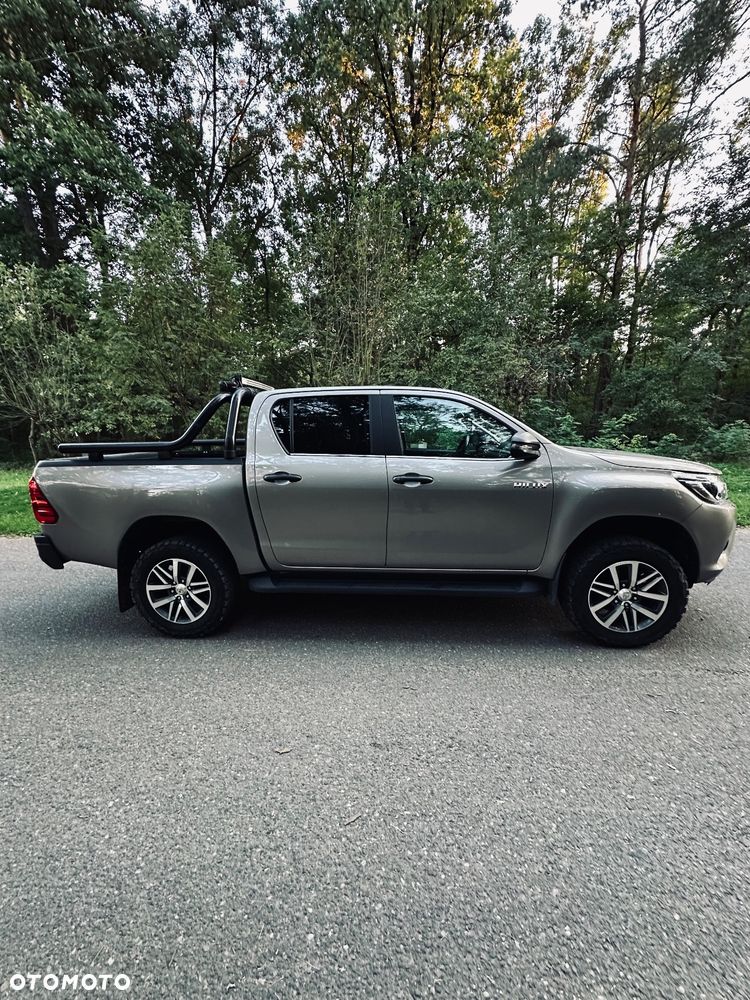 Toyota Hilux - 3