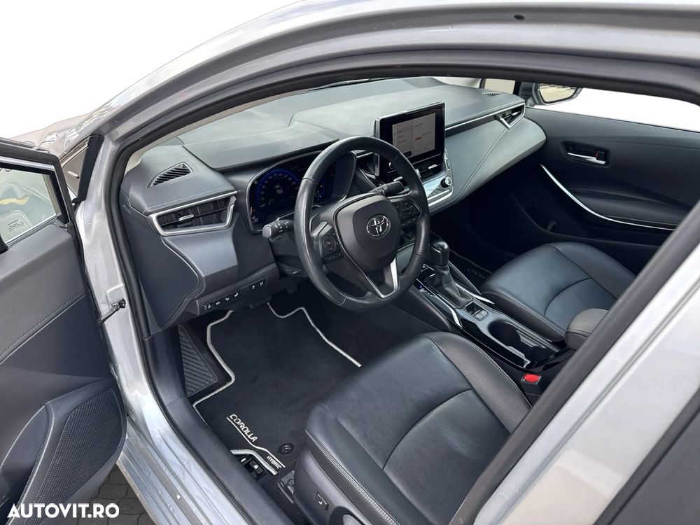 Toyota Corolla Sedan 1.8 HSD Exclusive - 13