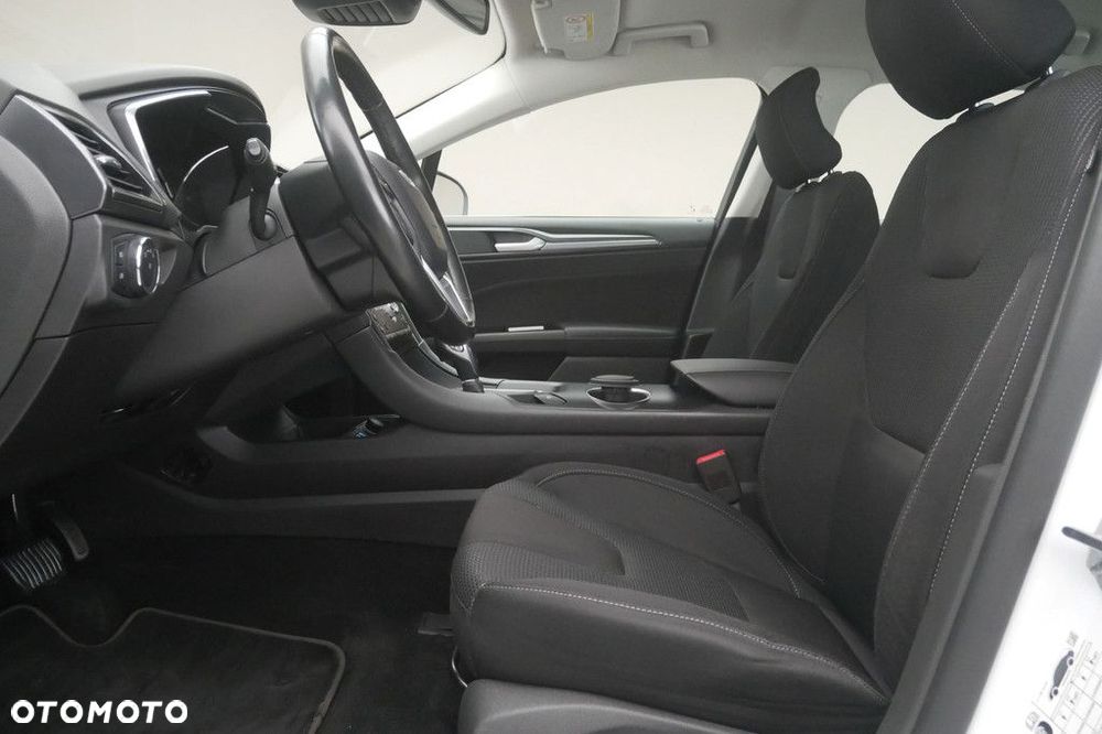 Ford Mondeo - 12