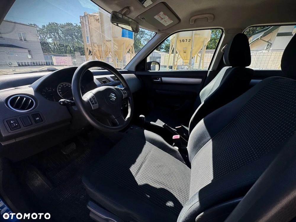 Suzuki Swift 1.3 A-M-T Comfort - 5