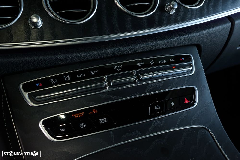 Mercedes-Benz E 300 de 9G-TRONIC AMG Line - 30