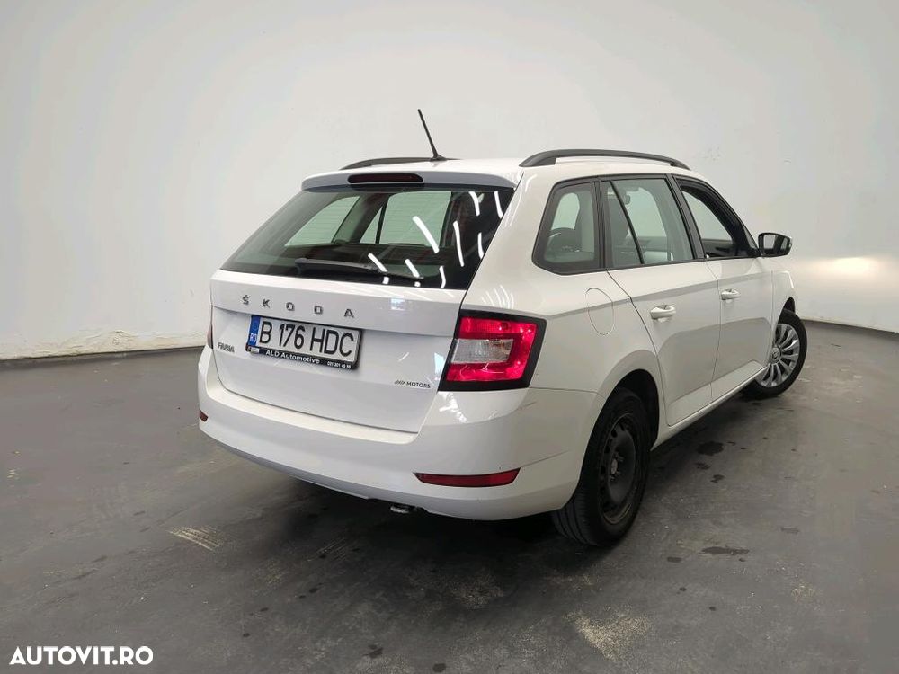Skoda Fabia 1.0 TSI Active - 2