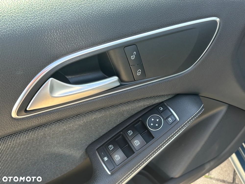 Mercedes-Benz Klasa A 180 (BlueEFFICIENCY) Style - 21