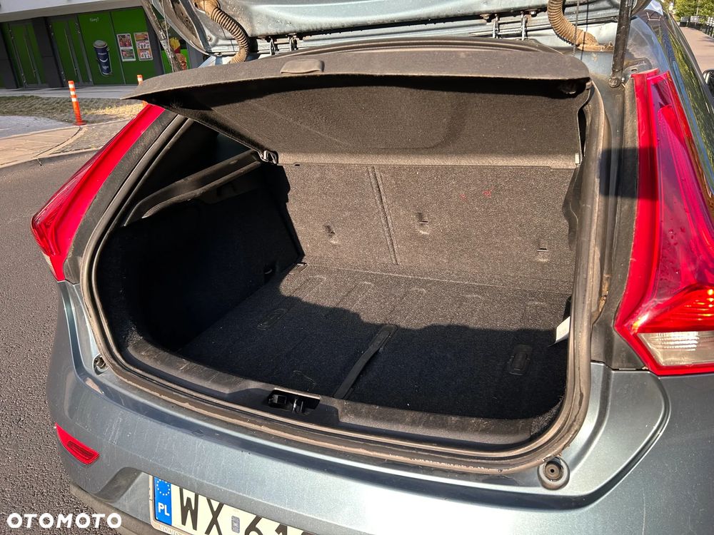 Volvo V40 - 10