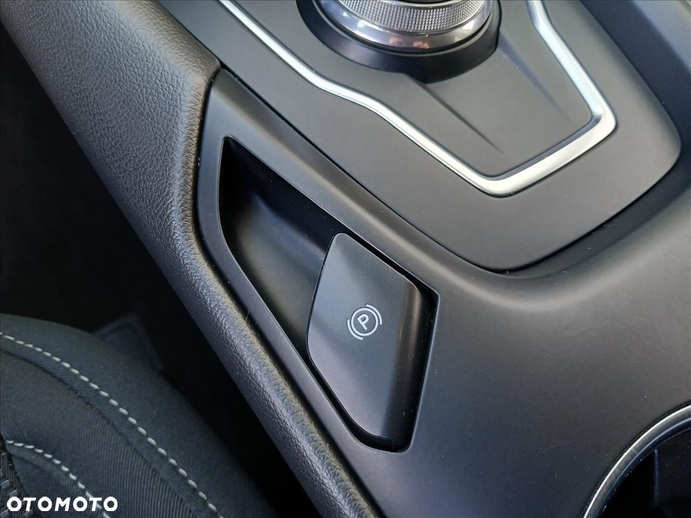 Ford Mondeo 2.0 EcoBlue Titanium - 24