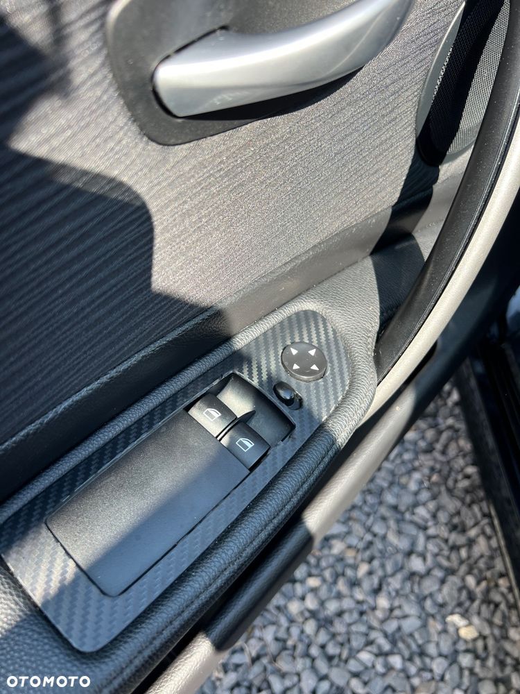 BMW Seria 1 118i - 13
