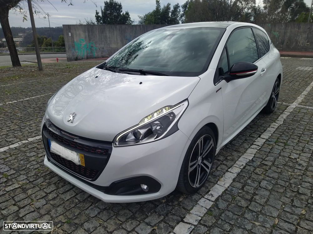 Peugeot 208 1.6 BlueHDi GT Line - 1