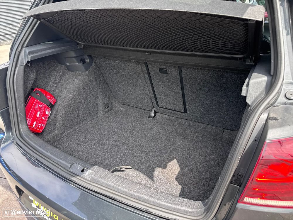 VW Golf 2.0 TSi GTI EDITION 35 DSG - 32
