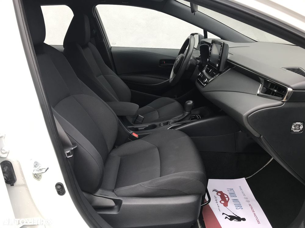 Toyota Corolla 1.8 HSD Eco - 17