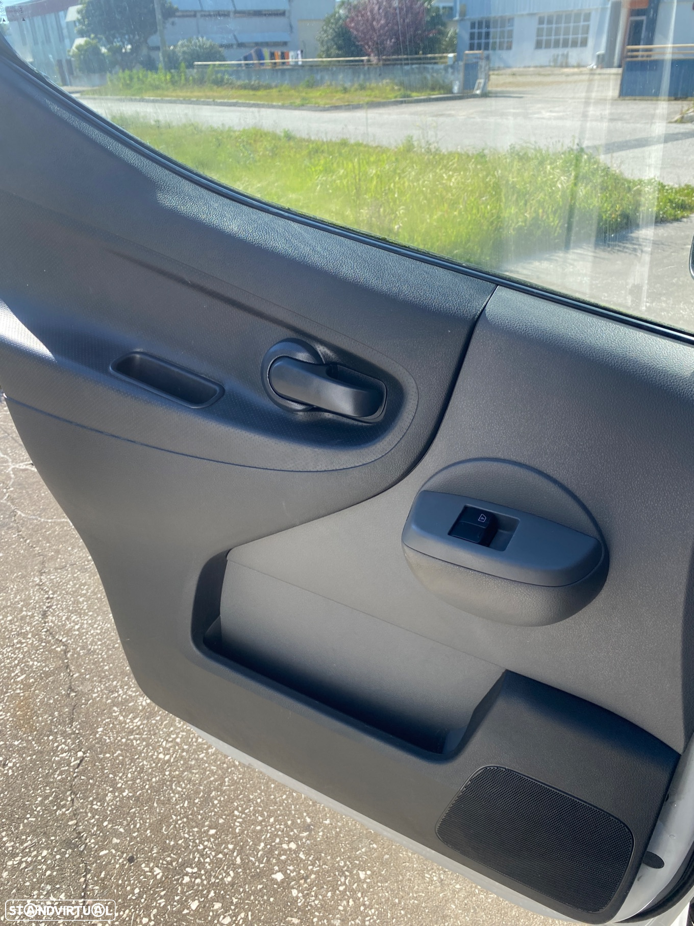 Nissan E-NV200 - 6