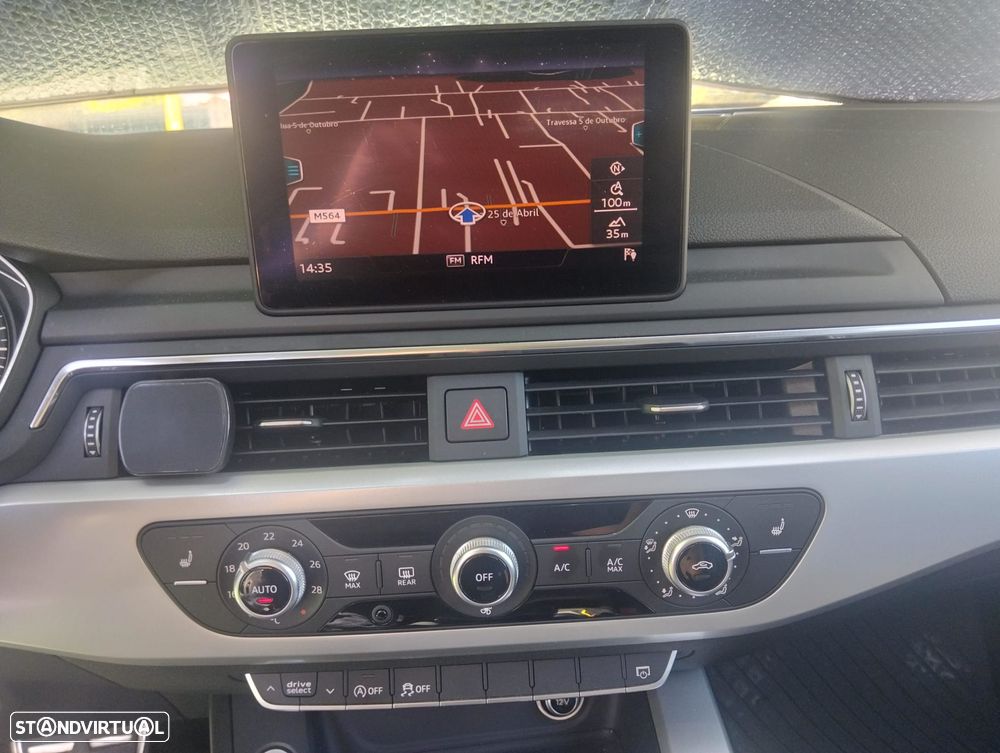 Audi A4 Avant 2.0 TDI Design S tronic - 8