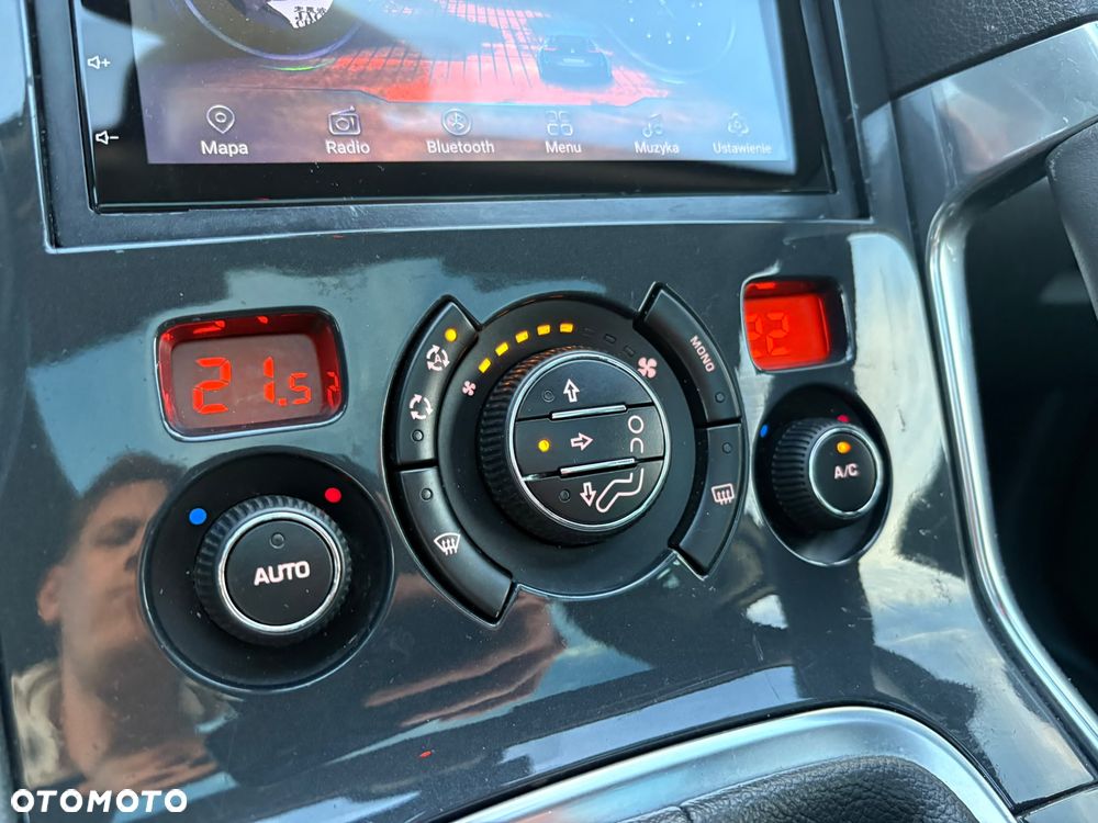 Peugeot 3008 1.6 HDi Premium - 23
