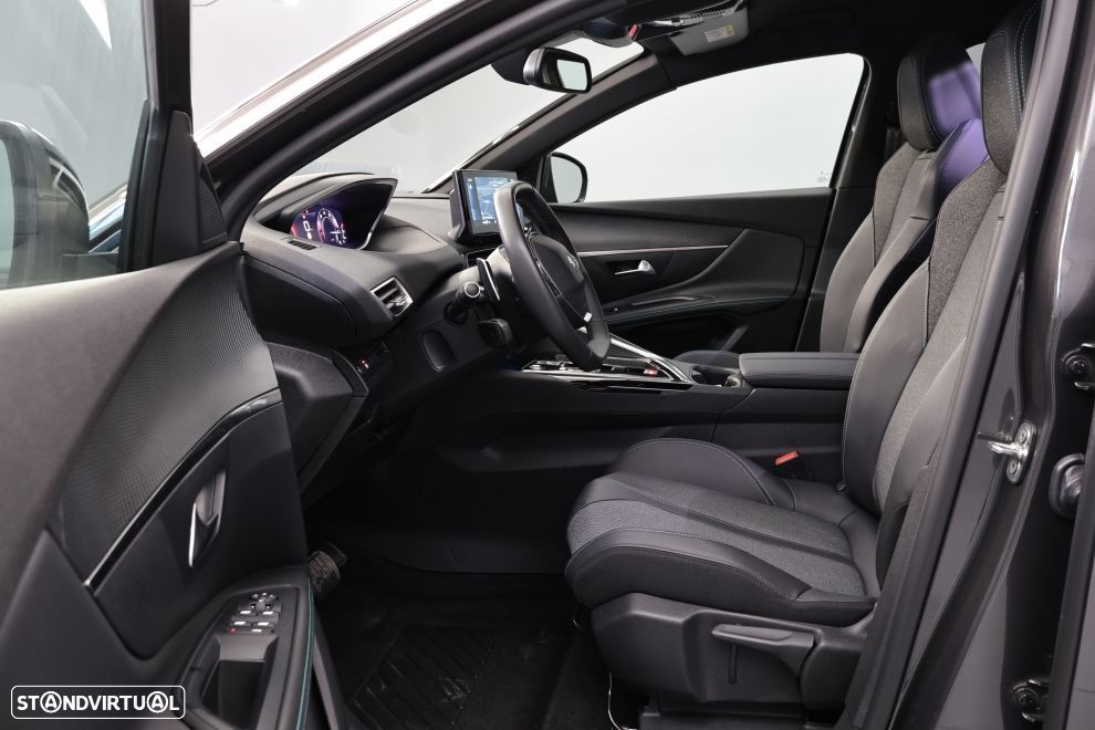 Peugeot 5008 1.2 PureTech Allure Pack EAT8 - 25