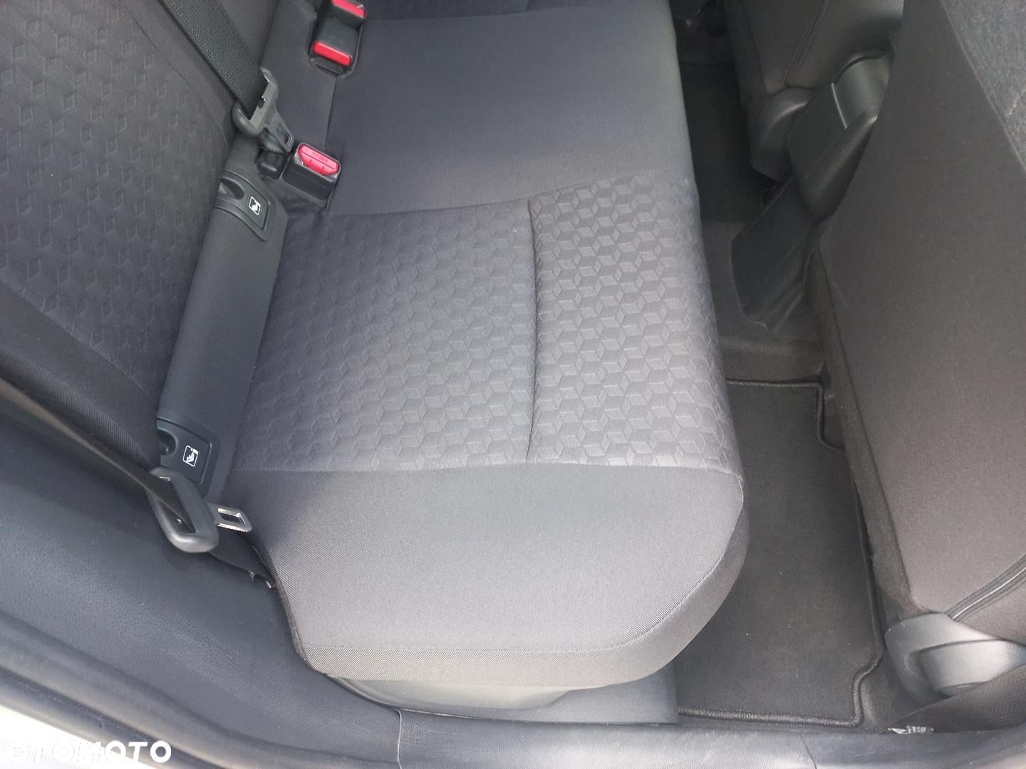 Toyota Yaris Hybrid 1.5 Comfort - 24
