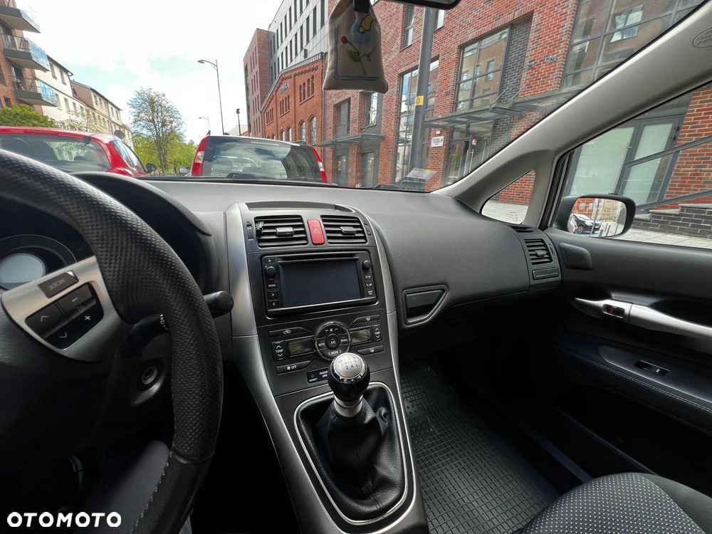 Toyota Auris - 4